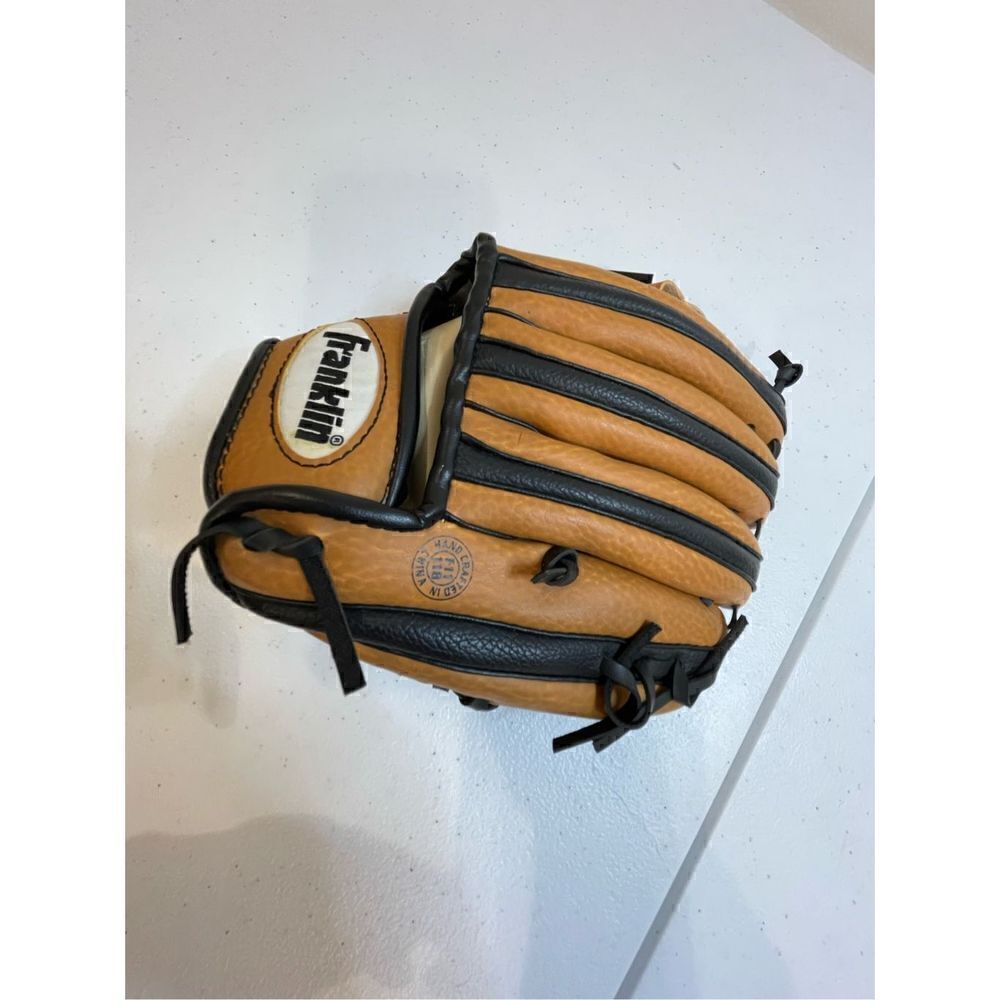 Franklin child’s baseball glove mitt 4809-9 1/2